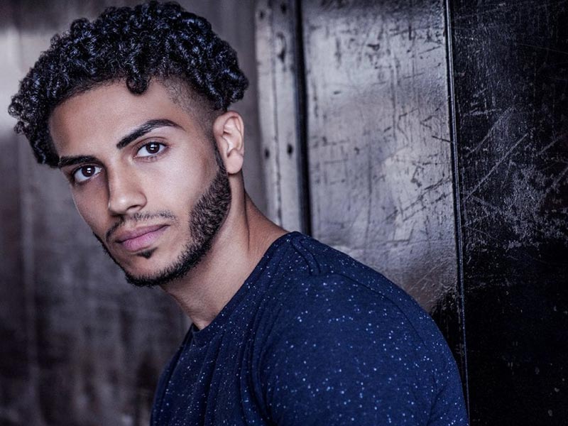 تعرف على نجم "علاء الدين" المصري ... مينا مسعود